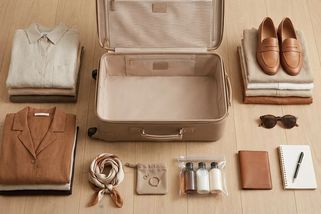 Jak se sbalit na dovolenou bez stresu: Seznam věcí, které nesmí chybět v kufru žádné elegantní ženy 40+ - ČasProŽeny.cz